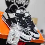 NIKE DUNKS