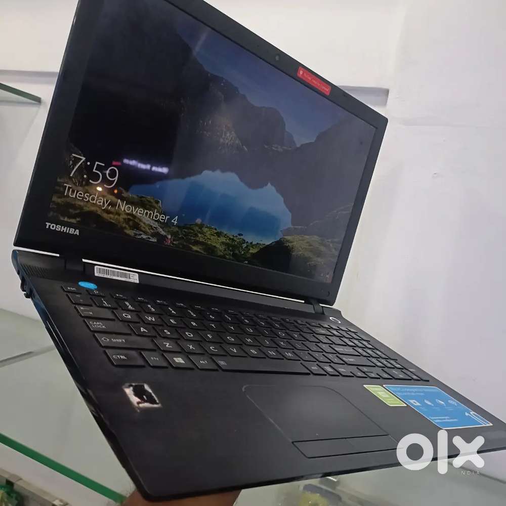 Toshiba satellite c55
i3 4th gen
4ram
500 gb DD