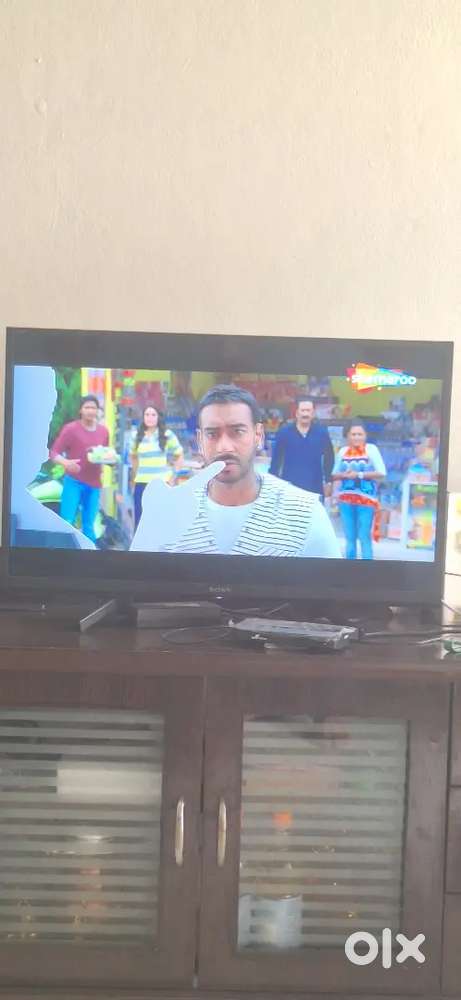 SONY TV..32
