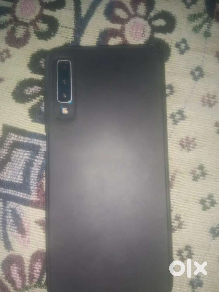 Model samsung A7 4g 4 64 ma h