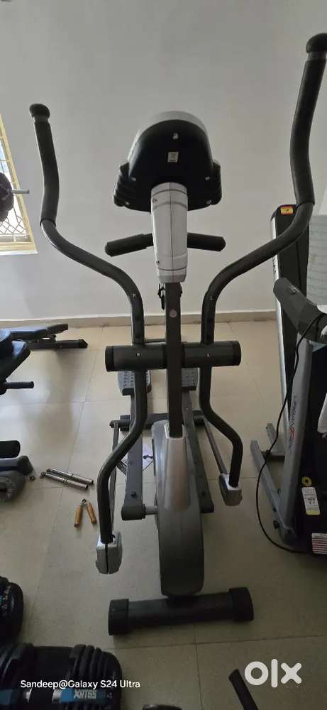 Aerofit Elliptical Trainer (Commercial)