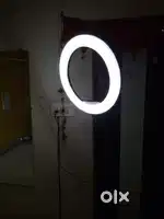 RING LIGHT STAND WITH 3 MOBILE HOLDER.