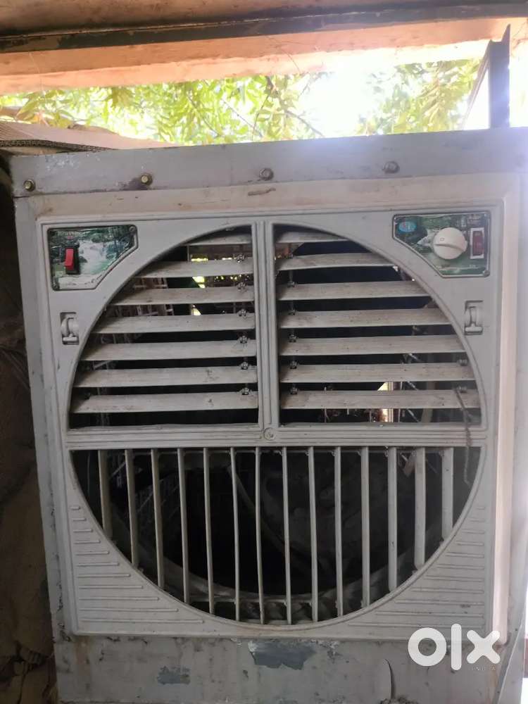 Cooler in good condition, auto swing