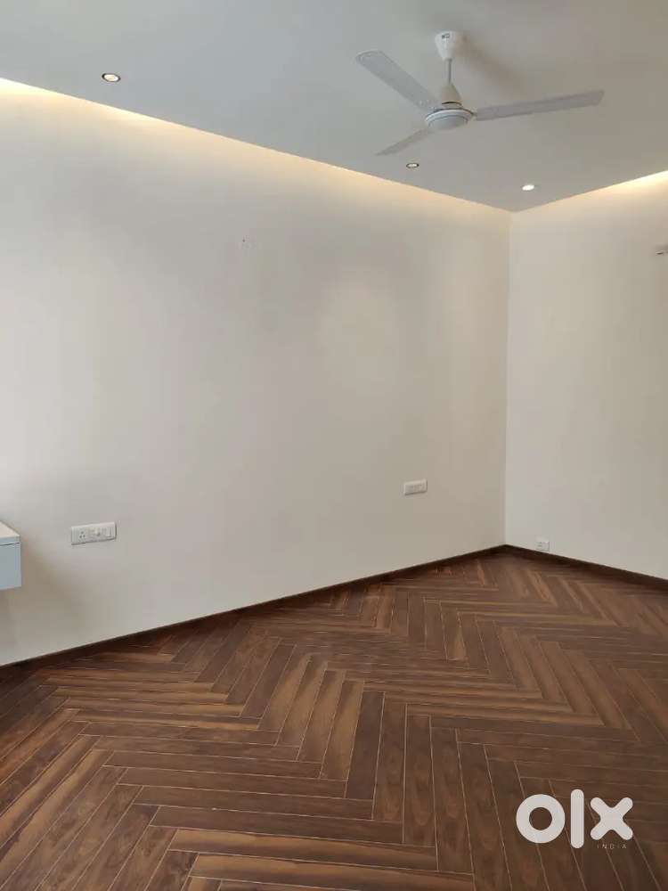 For sale 2bhk mig flat ground floor sector 38 west chd