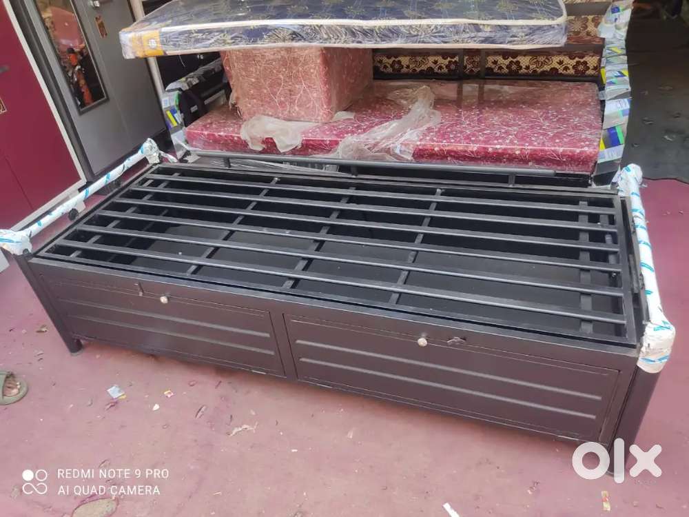 It's New manufacturing metal box Dewan