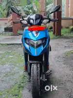 I am Aprilia SR125 2024 model 6000 km running show room service