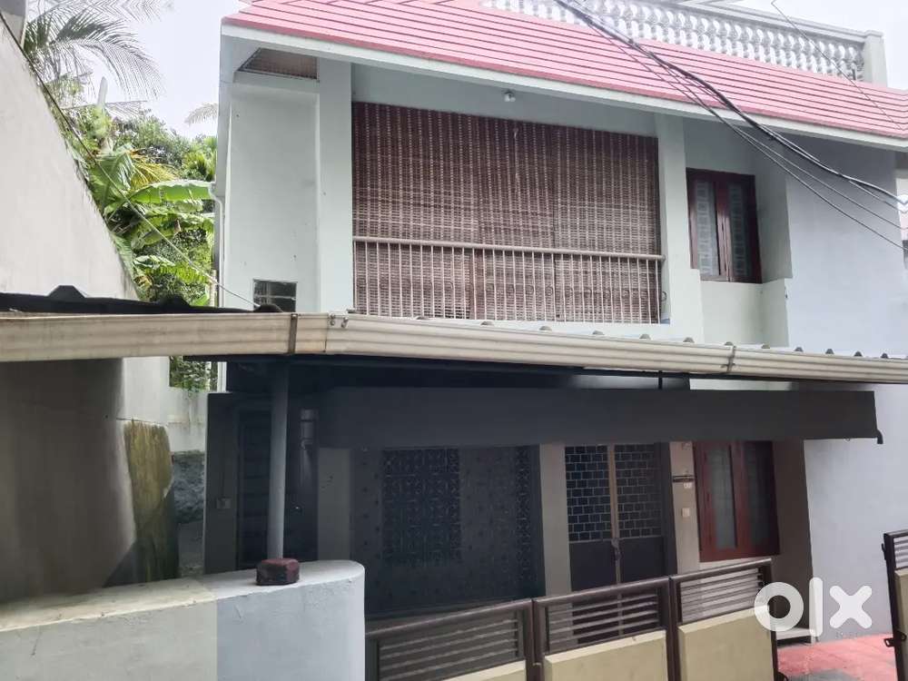 3 bhk ground floor Pattom Lic.