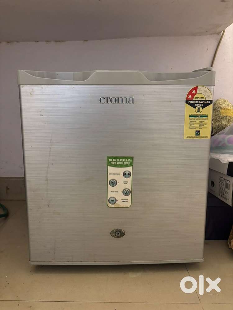 Croma 50 Litres 2 Star Direct Cool Reversible Single Door Refrigerator