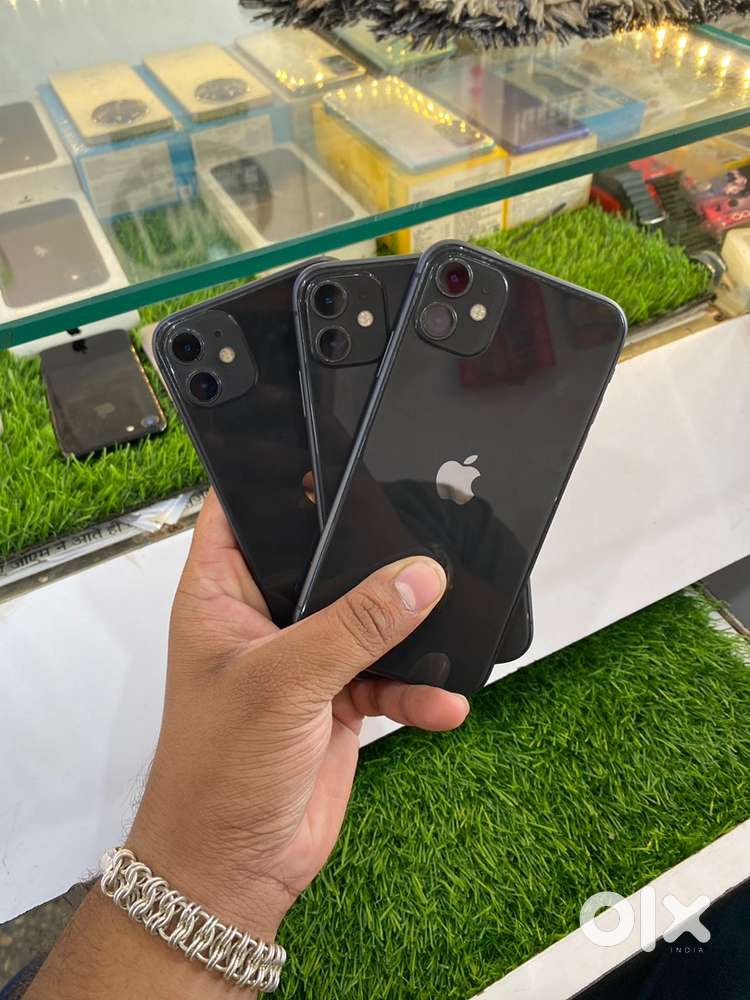 i phone 11 (64) GB Mint Condition