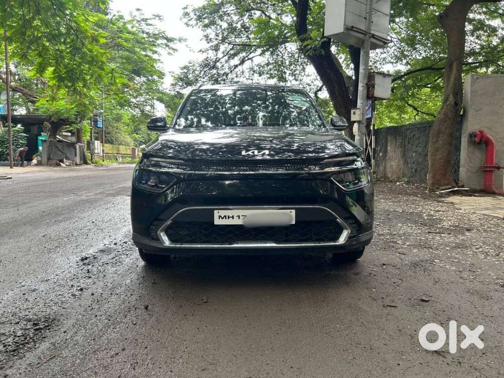Kia Carens 1.4 Luxury Plus 6 STR, 2022, Petrol