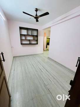 2BHK flat with covered car parking available for rent in Vadapalani
