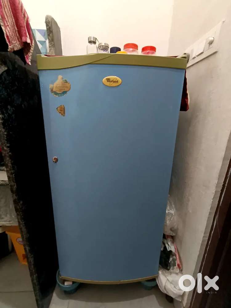 Whirlpool refrigerator 170 Litre in good condition