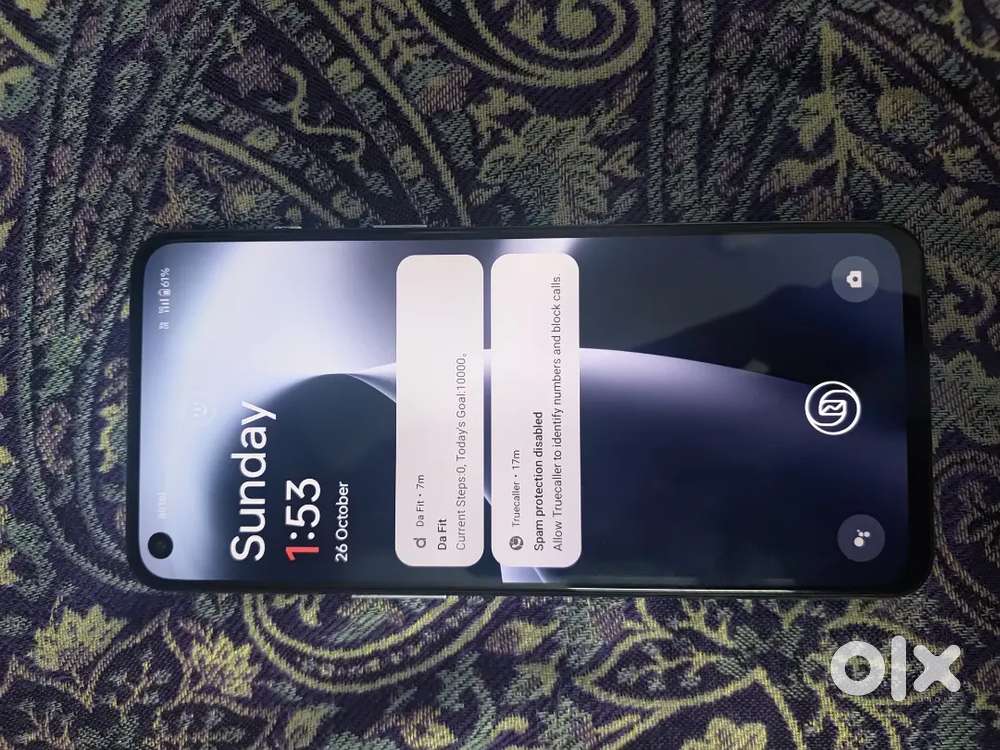 One plus nord 2T 8Gb ram 128Gb inbuilt (with bill box and charger)