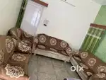 10 seater sofa in good confition selling due to movin