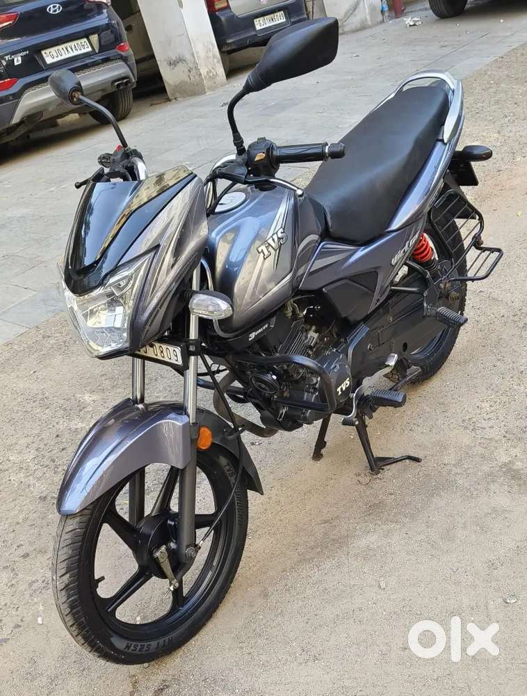 Motorcycle TVS Victor