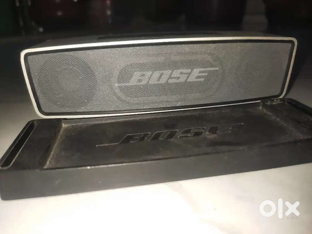 Bose soundlink mini and Sony SRS XB20 extra bass portable