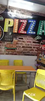 Restaurant k liye Service boy chahiye