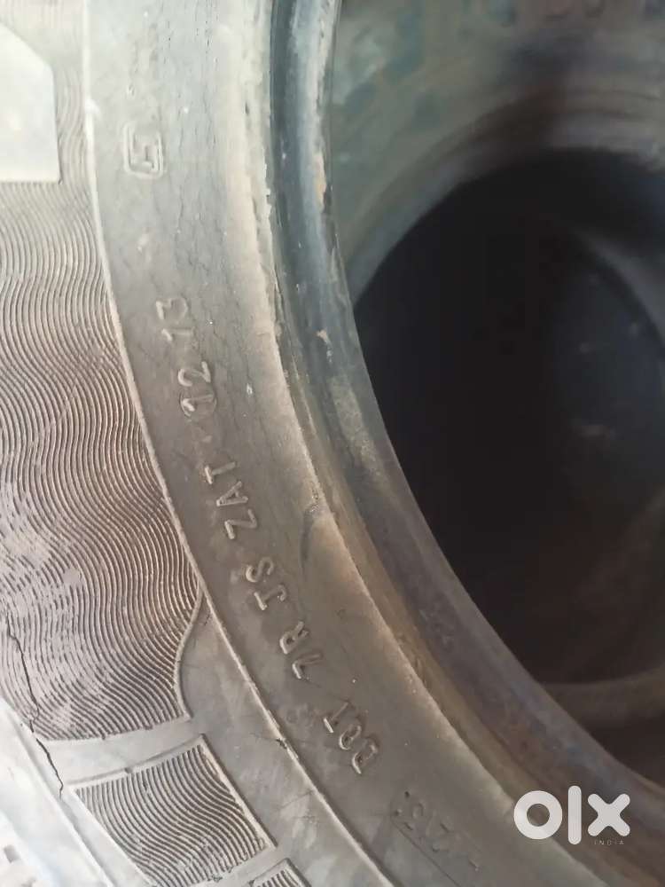 Renault Duster tubeless tyres set of 2