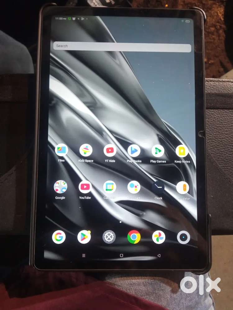 Realmi V1.0 pad 3G RAM 32G STORAGE