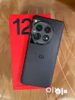 One plus 12 16 GBsecond hand  good conditionss with all accessories