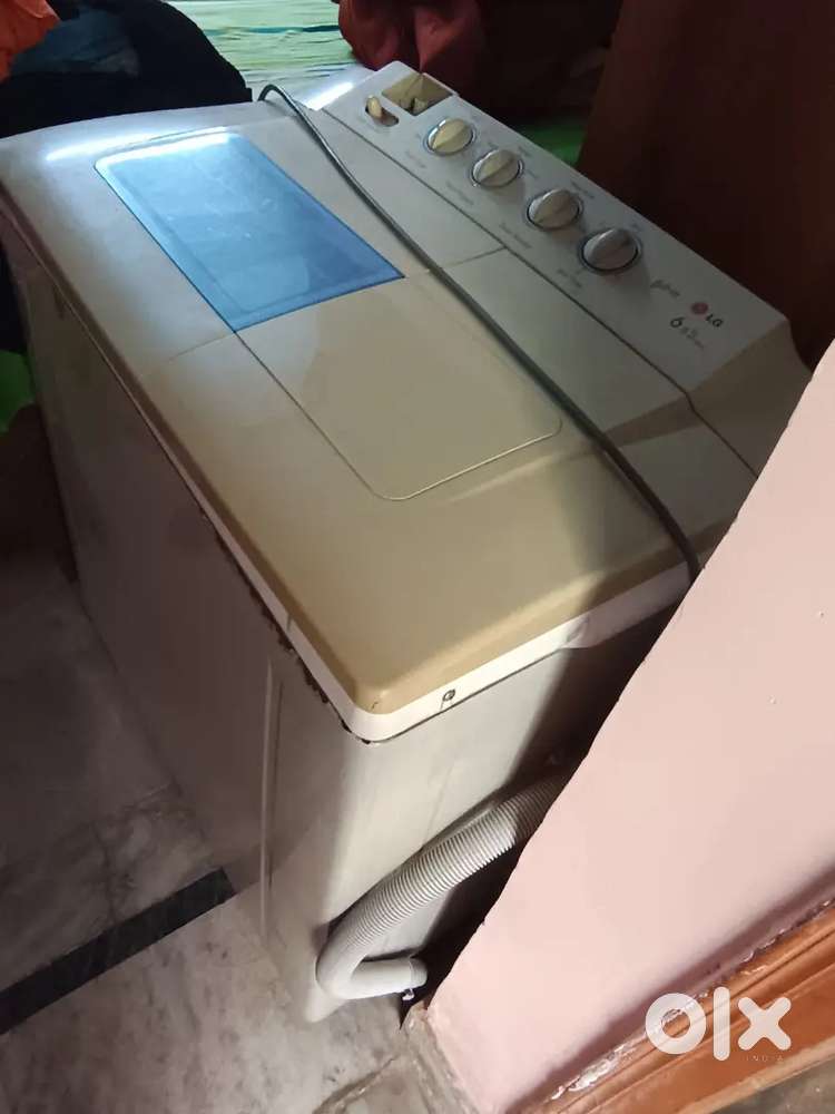 L.G Semi automatic Washing Machine