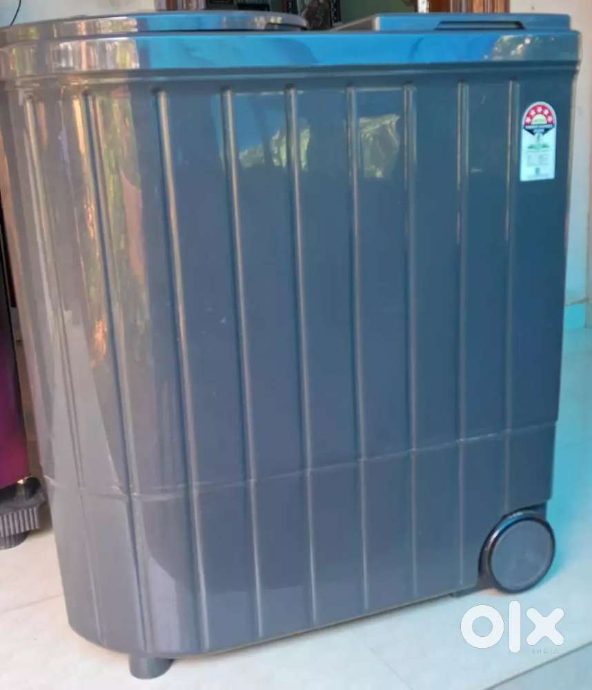 WHIRLPOOL SEMI AUTOMATIC 11 KG
