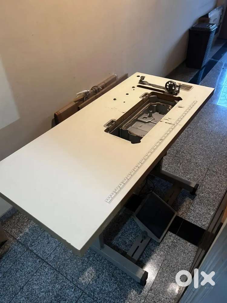 Juki DDL-5530 made in japan original 1 year used