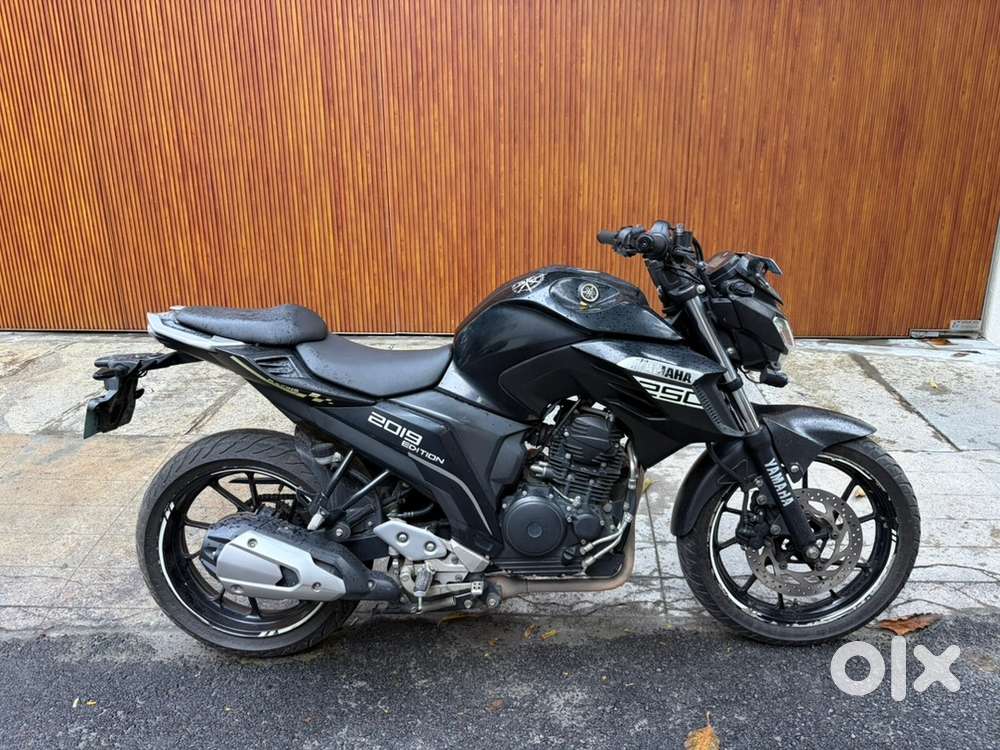 Yamaha fz 250 cc bs4 model