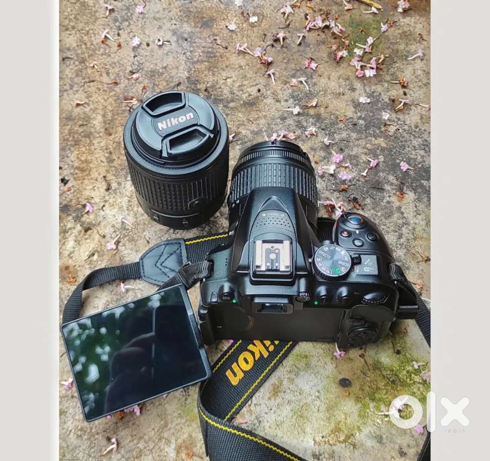 Nikon Flip Display DSLR Digital Camera D5300 with Two lens.