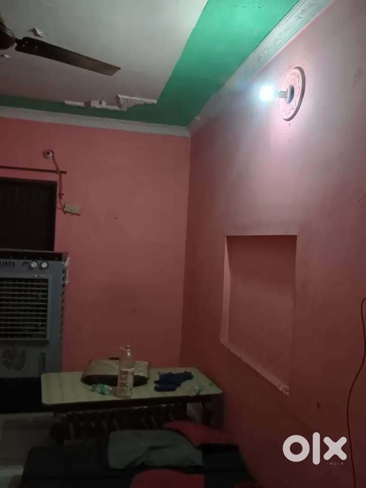 One room set for rent