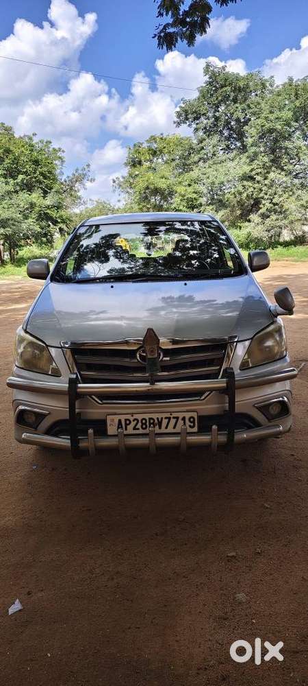 Toyota Innova 2.5 G (Diesel) 8 Seater, 2013, Diesel