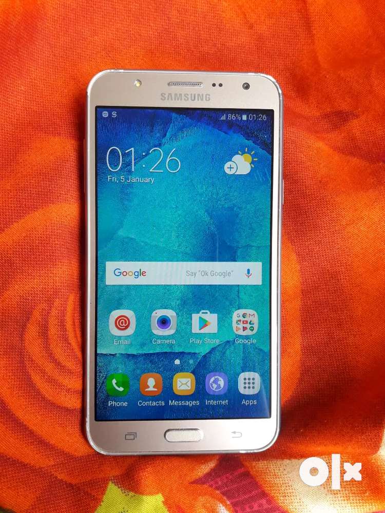 SAMSUNG J7  4G PHONE IN GOOD CONDITION
