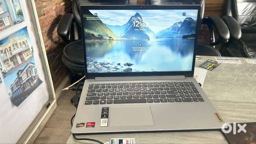 LENOVO RYZEN 3 SLIM LAPTOP