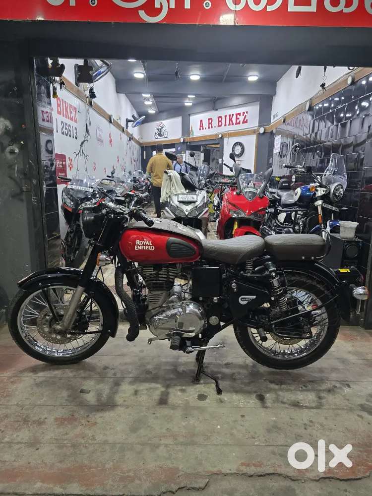 ROYAL ENFIELD CLASSIC REDDITCH BLACK