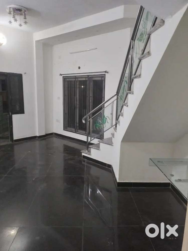 VALASARAVAKKAM VIP LOCATION 3 BR. G+2 DUPLEX FLAT 30K