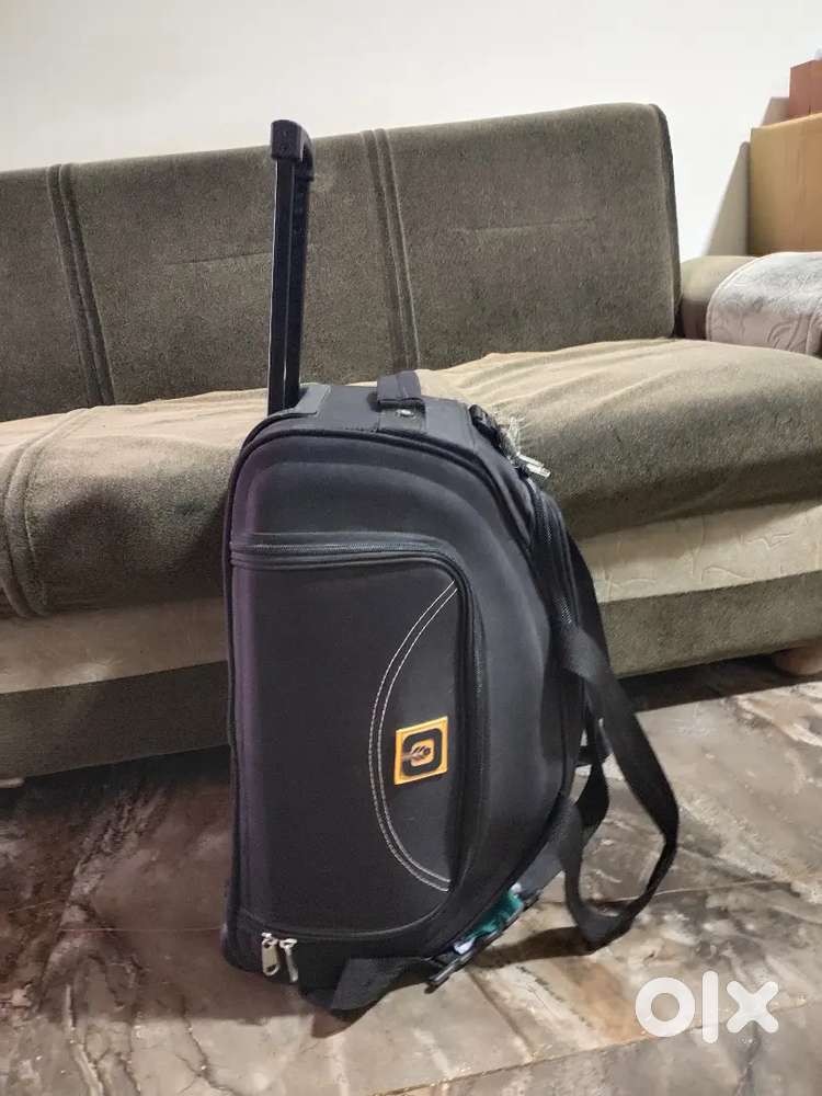 Trolley Beg for Traveling Black color Regular size