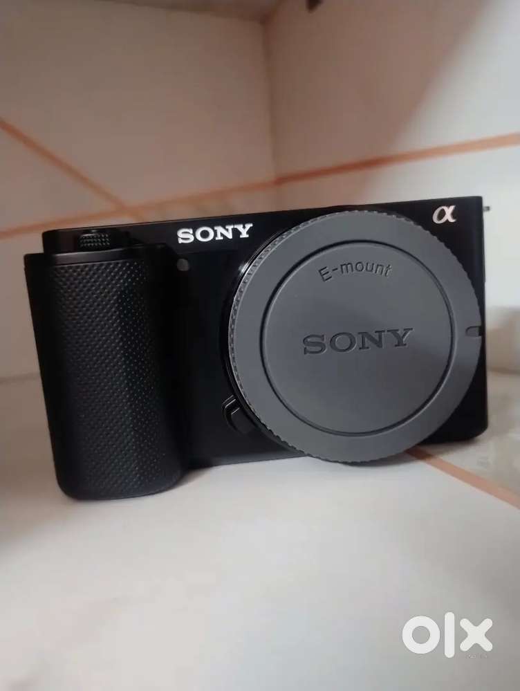 Sony zv e10 50mm1.8oss lens new few moment old bill warranty available