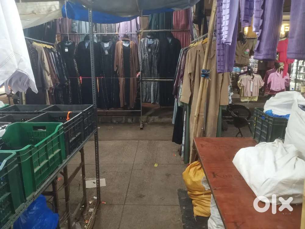 Jagah rent pe dena h nasheman colony k pass maim road touch