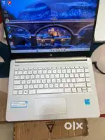 Hp 10th Generation Slim Laptop 8/512 // silver body