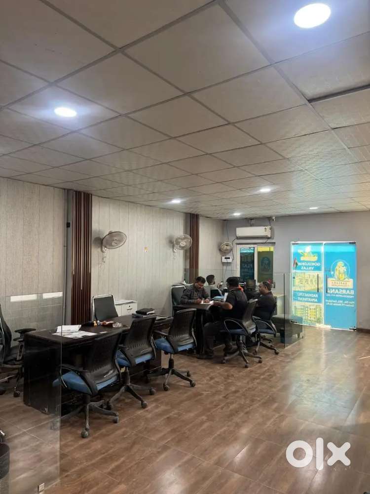 Real estate sales in Noida Fixed salaries and incentives
