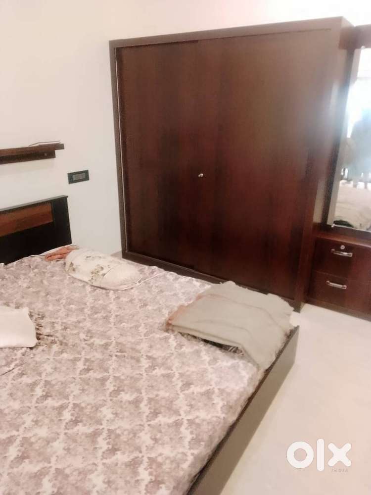 4bhk semi furnished bungalow available at parijat colony, nehru nagar