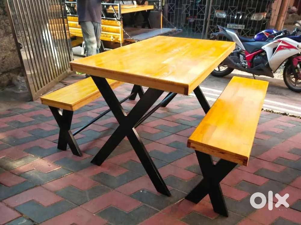 Steel table, burnnar, bain marie, display counter. Etc...