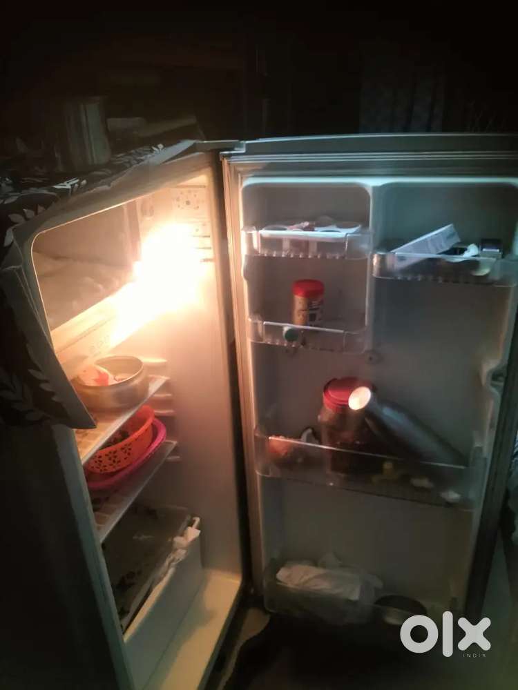 LG Fridge 4 feet