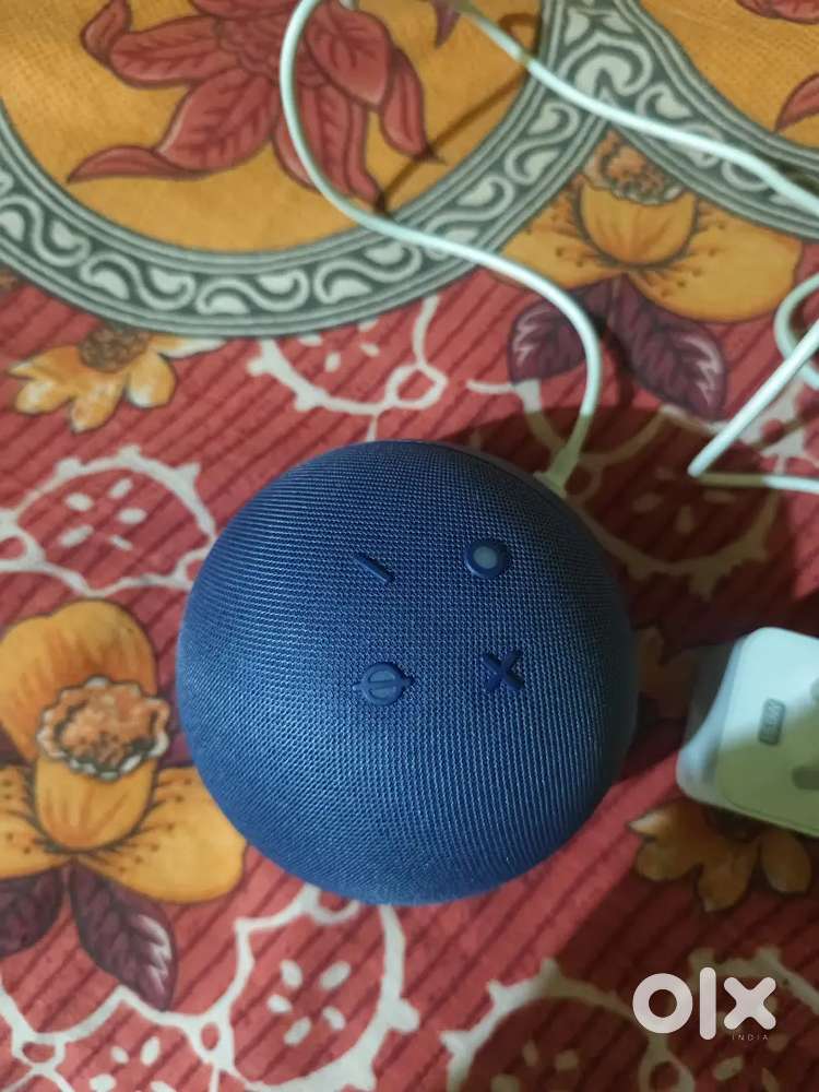 Alexa Echo Dot (5th Gen)/ Bluetooth with Alexa
Assistant Smart Speaker