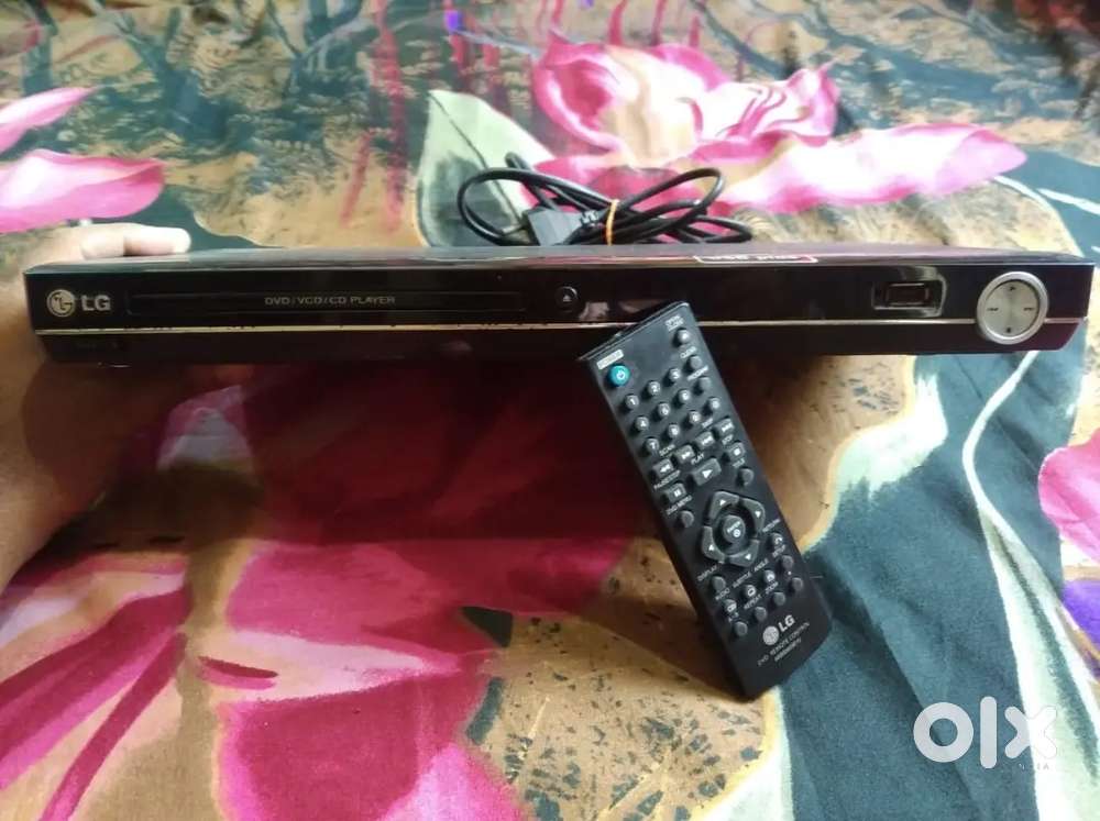 LG DVD PLAYER & RUNNING WALL CLOCK SONERA