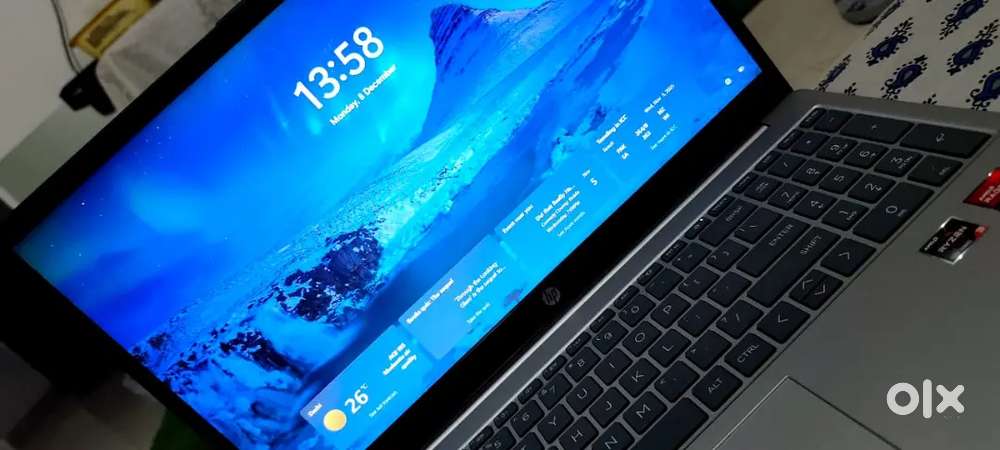 HP AMD RYZEN 7320U Will Bill Box and Charger