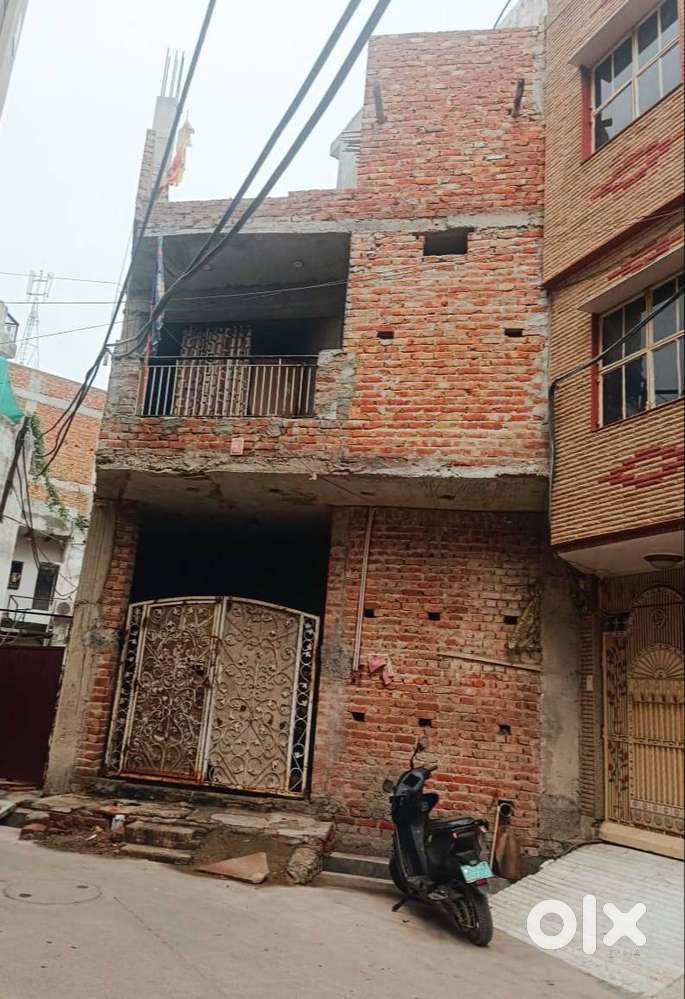 Under 85 lakh 5 bhk house sale with best amenities. And location