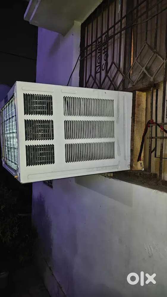 1.5 ton window ac new condition cooling power top knocth 3to4 year old