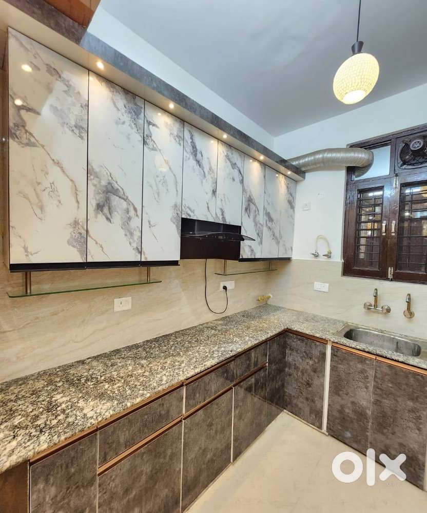 4 BHK Builder flat sale in indrapuram