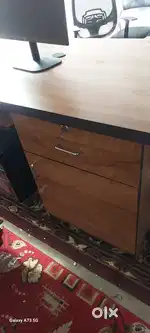 Office chairs and table